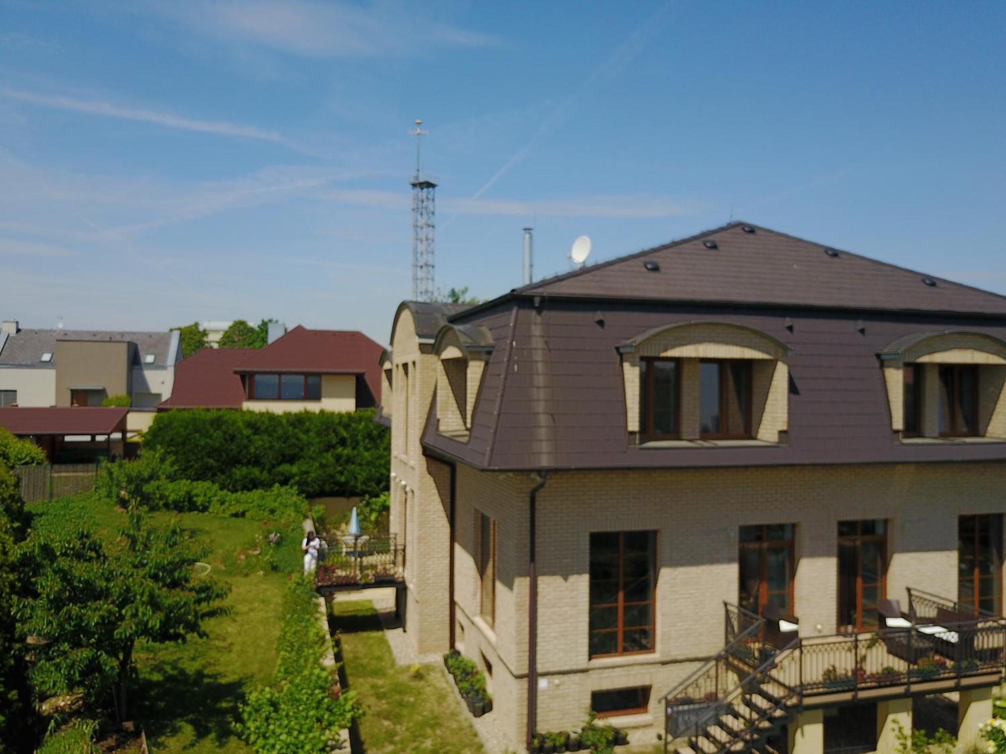 Villa Homestay Nad Helmrovkou Prága Kültér fotó