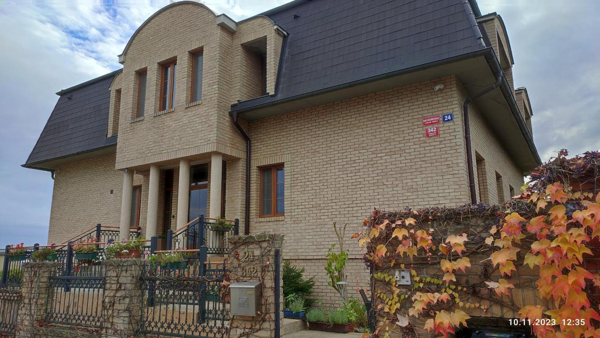 Villa Homestay Nad Helmrovkou Prága Kültér fotó