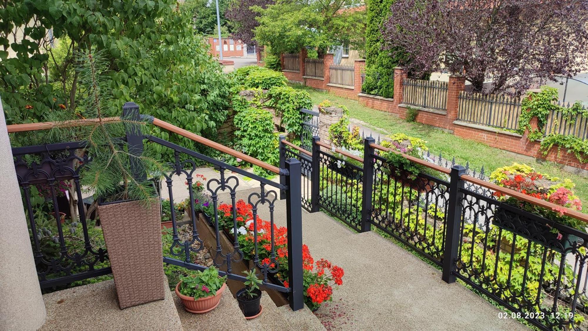 Villa Homestay Nad Helmrovkou Prága Kültér fotó
