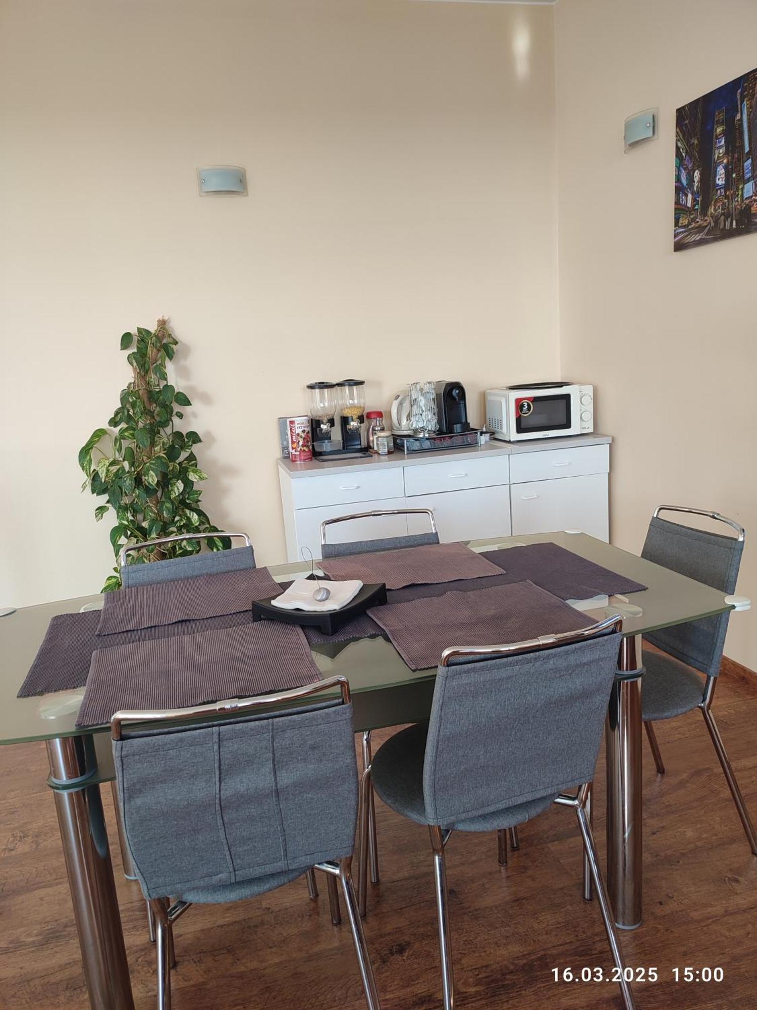 Villa Homestay Nad Helmrovkou Prága Kültér fotó